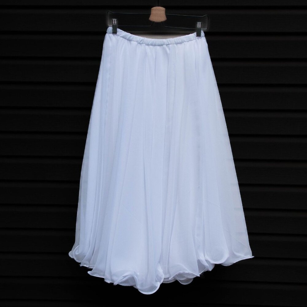 White Petticoat Underskirt Ruffled Lined Puffy & Full 33" L Quinceañera Wedding - Picture 2 of 5